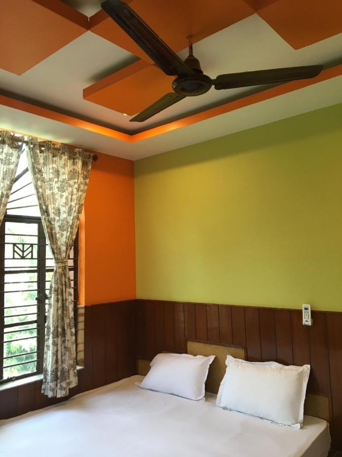 Whispering Woods Inn Bolpur Exterior foto