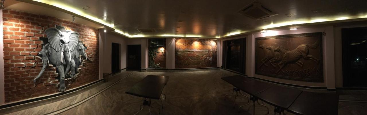 Whispering Woods Inn Bolpur Exterior foto
