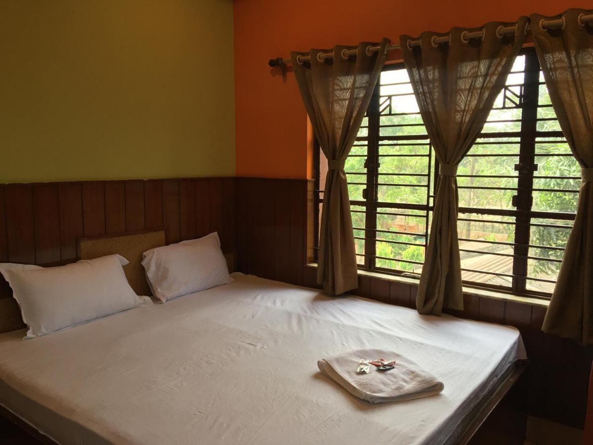 Whispering Woods Inn Bolpur Exterior foto