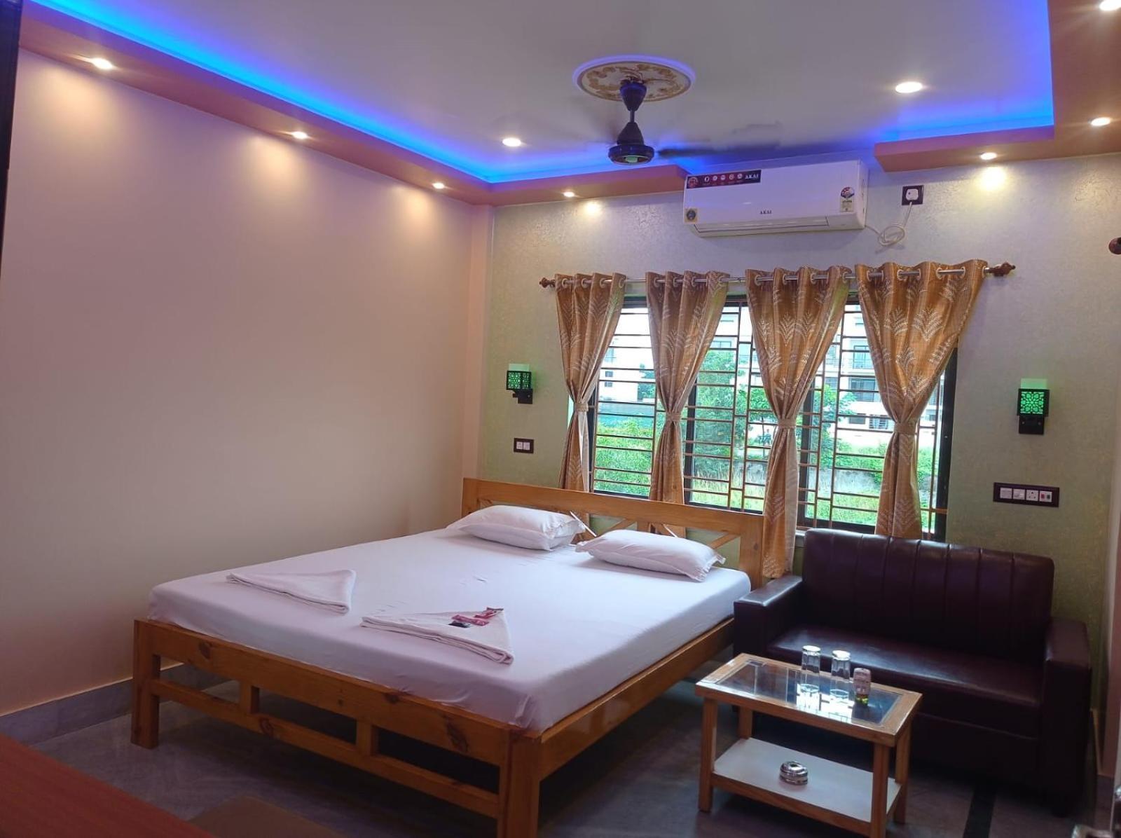 Whispering Woods Inn Bolpur Exterior foto