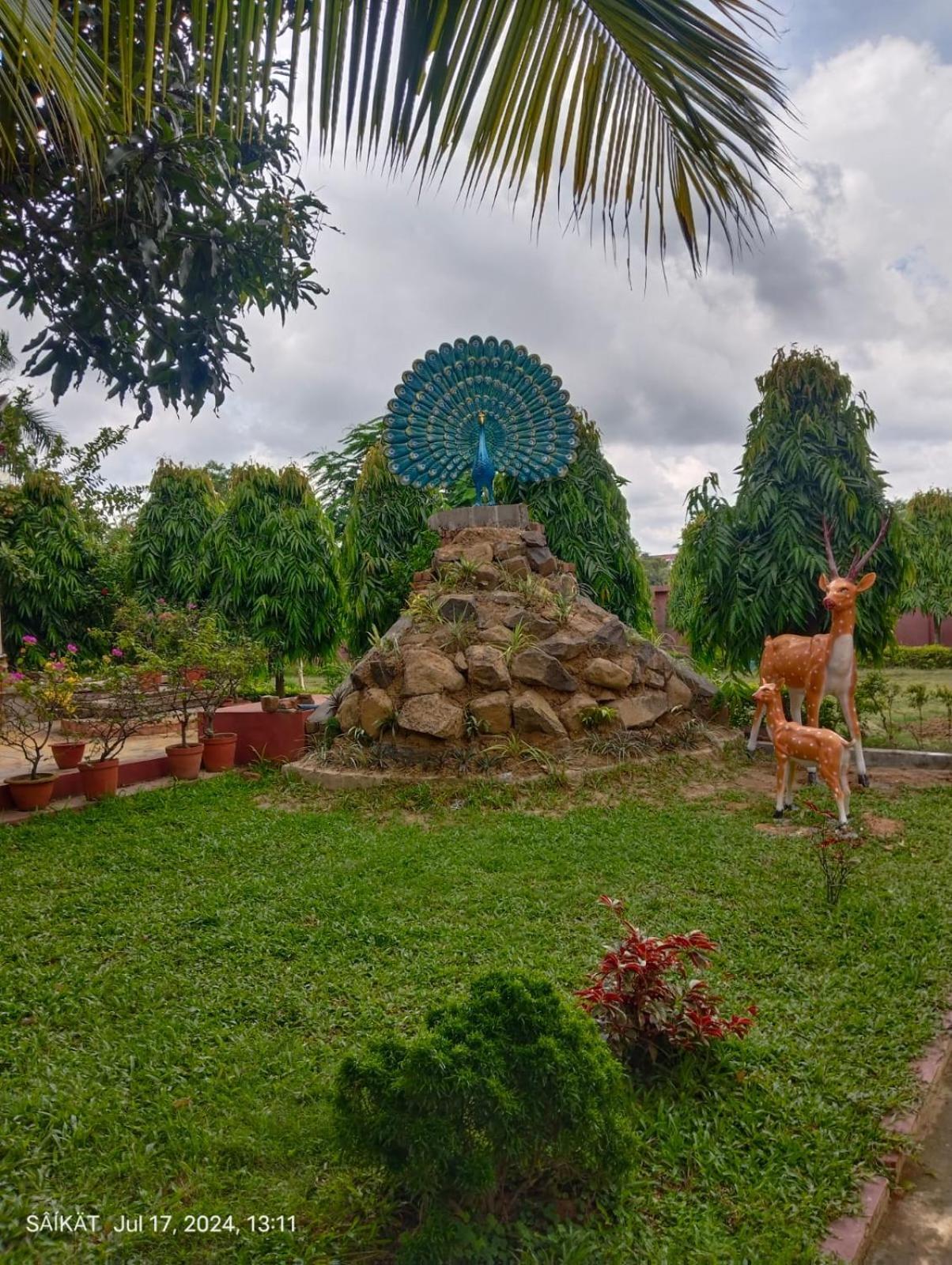 Whispering Woods Inn Bolpur Exterior foto