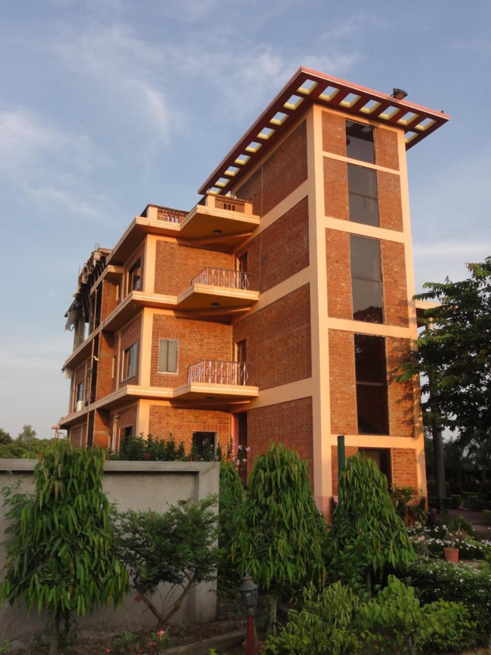 Whispering Woods Inn Bolpur Exterior foto